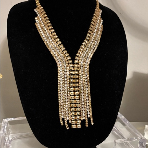 Showstopper NWT Elegant Gold plated Crystal and Gold Necklace SHIPS FREE - Picture 2 of 4